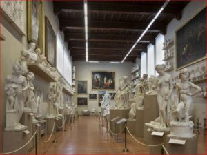 Interno della Galleria dell'Accademia di Firenze.