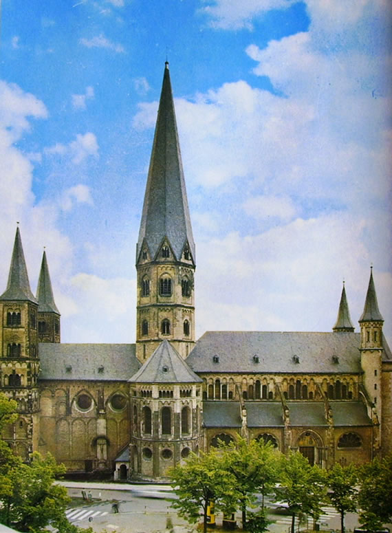 Basilica di Bonn - Das Munster di Bonn