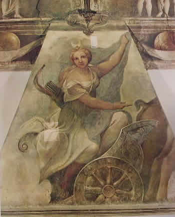 Particolare di diana sul carro negli affreschi della camera di San Paolo
