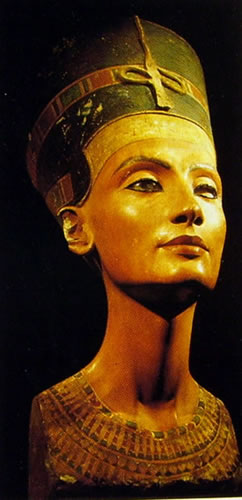 La regina Nefertiti, Calcare dipinto, Staatliche Museen, Berlino