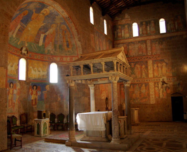 Il ciborio e gli affreschi nella basilica di Sant'Elia a Castel Sant'Elia